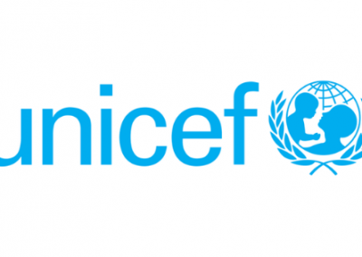 Syng julehjælpen med med UNICEF